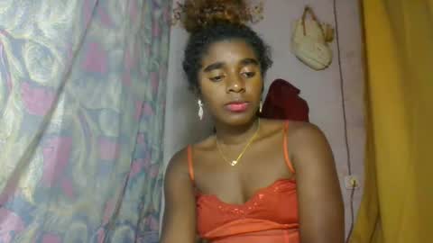 elina981 online show from May 2026 01:05:02 PM