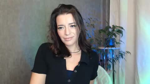 Elina online show from September 2025 11:30:01 PM