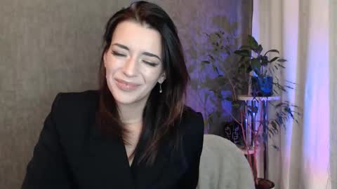 Elina online show from October 2025 11:57:01 PM