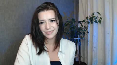 Elina online show from May 2026 12:05:01 AM