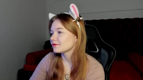 Snapshot of elinavale chatting on April 2026 05:10:01 AM elinavale online show from April 2026 05:10:01 AM