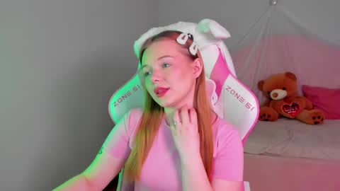 Snapshot of elinavale chatting on April 2026 05:47:01 PM elinavale online show from April 2026 05:47:01 PM