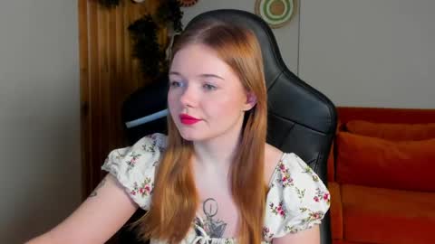 Snapshot of elinavale chatting on April 2026 05:10:02 PM elinavale online show from April 2026 05:10:02 PM