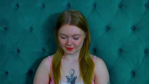 Snapshot of elinavale chatting on May 2026 05:29:02 PM elinavale online show from May 2026 05:29:02 PM