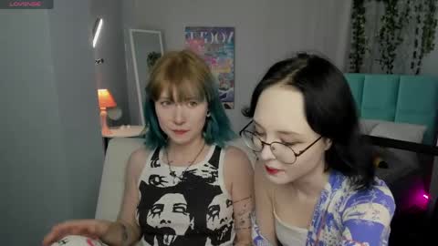 Snapshot of elira_vane chatting on May 2026 11:18:01 AM Elira Vane online show from May 2026 11:18:01 AM