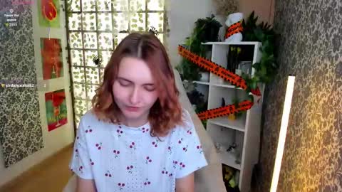 Elis  online show from November 2025 02:43:02 AM