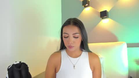 Snapshot of elisa_castrillon chatting on June 2026 08:36:01 PM Elisa online show from June 2026 08:36:01 PM