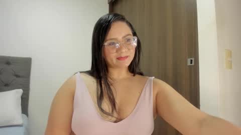 Snapshot of elisa_connors18 chatting on January 2026 01:09:02 AM online show from January 2026 01:09:02 AM