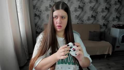 Aletta Oushen online show from October 2025 08:21:01 AM