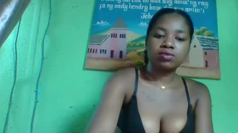 Snapshot of elisabeth2525 chatting on January 2025 03:58:02 PM elisabeth2525 online show from January 2025 03:58:02 PM
