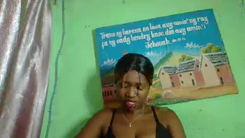 Snapshot of elisabeth2525 chatting on January 2025 05:31:02 PM elisabeth2525 online show from January 2025 05:31:02 PM