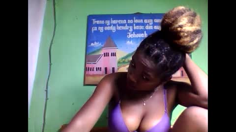 Snapshot of elisabeth2525 chatting on February 2025 02:35:01 AM elisabeth2525 online show from February 2025 02:35:01 AM