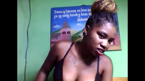Snapshot of elisabeth2525 chatting on February 2025 08:29:02 PM elisabeth2525 online show from February 2025 08:29:02 PM