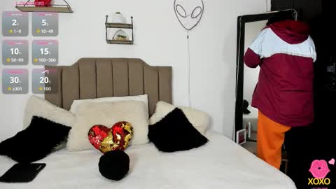 Elizabeth  online show from September 2025 12:10:02 PM