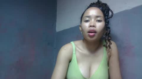 Snapshot of elisabethee chatting on June 2026 10:24:01 PM elisabethee online show from June 2026 10:24:01 PM