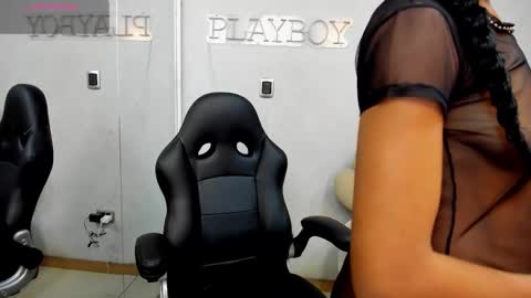 elisabettamonroy online show from November 2025 03:27:01 PM