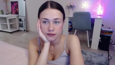 Elis online show from December 2025 05:14:02 AM