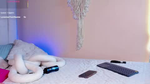 Elise diamond online show from April 2026 01:02:02 PM