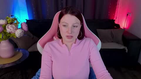 Elise online show from November 2025 01:24:01 PM