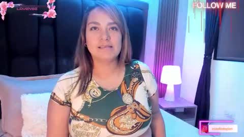 Snapshot of elise_leyton chatting on November 2025 10:21:01 PM ELISE LEYTON online show from November 2025 10:21:01 PM
