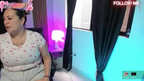 Snapshot of elise_leyton chatting on December 2025 04:36:01 PM ELISE LEYTON online show from December 2025 04:36:01 PM