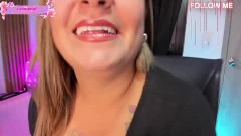 Snapshot of elise_leyton chatting on January 2026 09:30:02 PM ELISE LEYTON online show from January 2026 09:30:02 PM
