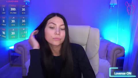 Snapshot of elisevelour chatting on October 2025 01:57:02 PM elisevelour online show from October 2025 01:57:02 PM