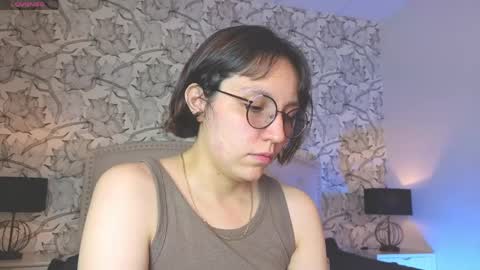 Eliza online show from April 2026 07:49:02 PM