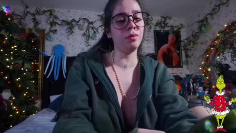 Elizabeth online show from December 2024 10:10:02 AM
