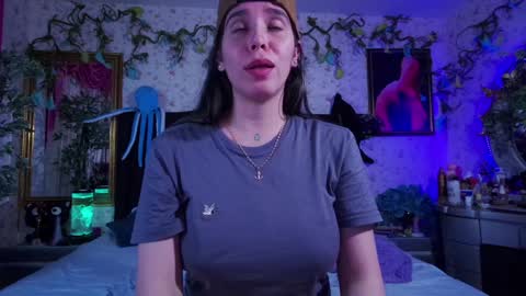 Elizabeth online show from January 2025 10:23:01 PM