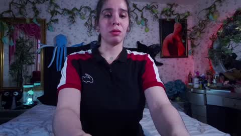 Elizabeth online show from February 2025 07:11:01 PM