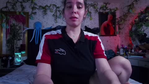 Elizabeth online show from February 2025 10:13:01 PM