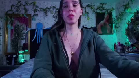 Elizabeth online show from February 2025 09:58:01 PM