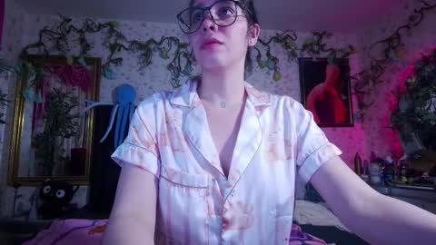 Elizabeth online show from February 2025 12:19:01 PM