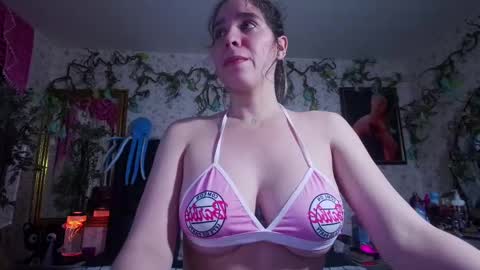 Elizabeth online show from September 2025 10:15:02 AM