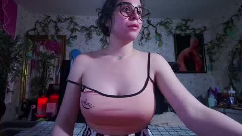 Elizabeth online show from September 2025 10:22:02 PM