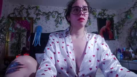 Elizabeth online show from October 2025 10:24:01 AM