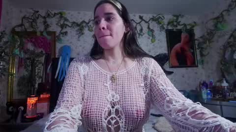 Elizabeth online show from October 2025 10:35:02 AM