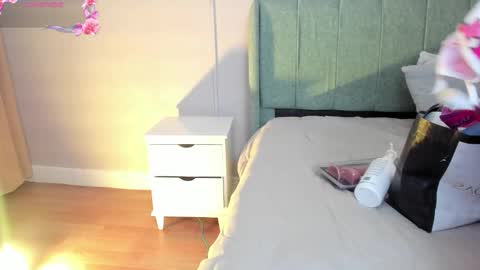 elizabeth online show from November 2025 07:02:02 PM