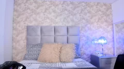 Snapshot of elizabeth_colleman chatting on January 2025 10:34:01 PM Elizabeth online show from January 2025 10:34:01 PM