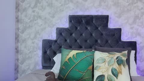 Snapshot of elizabeth_colleman chatting on April 2026 09:48:02 PM Elizabeth online show from April 2026 09:48:02 PM