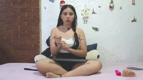 Snapshot of elizabeth_evanz chatting on January 2025 12:50:02 AM elizabeth online show from January 2025 12:50:02 AM