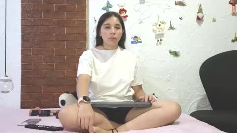 Snapshot of elizabeth_evanz chatting on February 2025 02:38:01 AM elizabeth online show from February 2025 02:38:01 AM