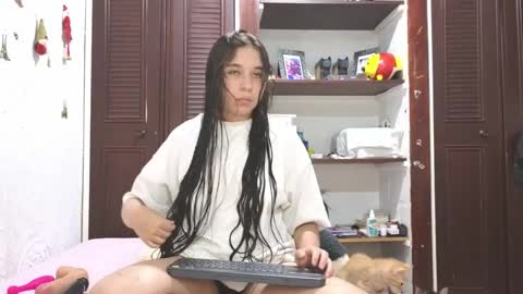 Snapshot of elizabeth_evanz chatting on February 2025 12:58:02 AM elizabeth online show from February 2025 12:58:02 AM