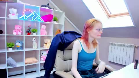 Snapshot of elizabeth_harpper chatting on January 2025 04:33:01 AM Elizabeth online show from January 2025 04:33:01 AM