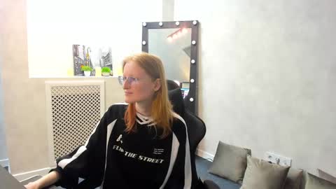 Snapshot of elizabeth_harpper chatting on January 2025 11:24:01 AM Elizabeth online show from January 2025 11:24:01 AM