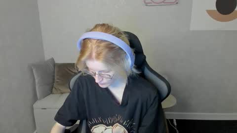 Snapshot of elizabeth_harpper chatting on September 2025 01:18:02 AM Elizabeth online show from September 2025 01:18:02 AM