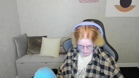 Snapshot of elizabeth_harpper chatting on September 2025 01:52:01 AM Elizabeth online show from September 2025 01:52:01 AM