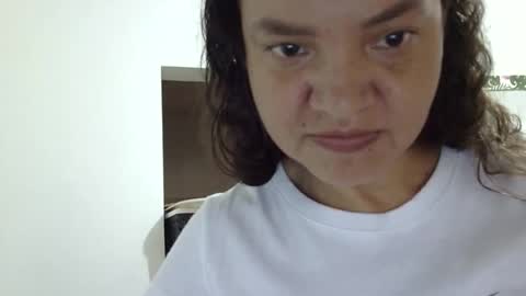 Snapshot of elizabeth_martinez_ chatting on May 2026 04:24:02 PM Elizabeth Martinez online show from May 2026 04:24:02 PM