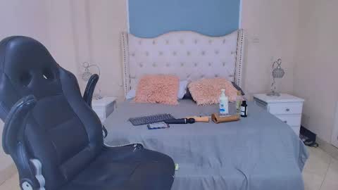 Snapshot of elizabeth_santos1 chatting on May 2026 11:45:02 PM Elizabeth online show from May 2026 11:45:02 PM